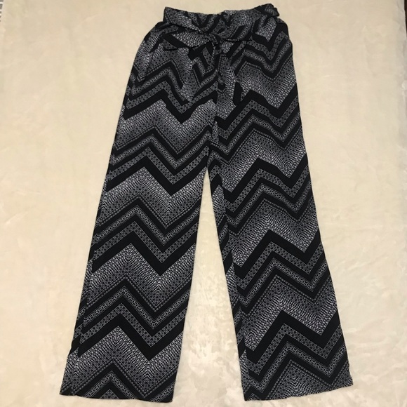 Fashion Nova Patterned Chevron Pants - Picture 1 of 4